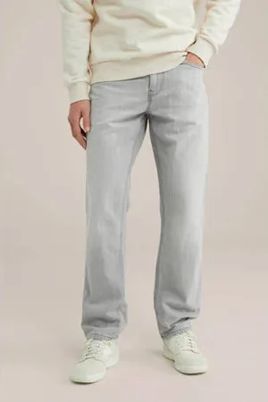 WE Fashion Regular fit jeans
