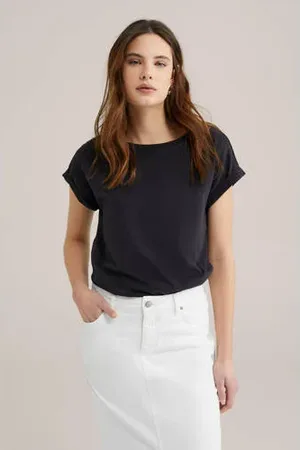 WE Fashion T