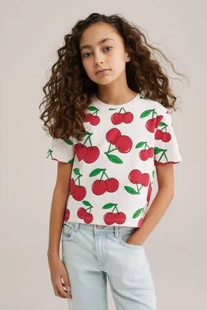 WE Fashion T