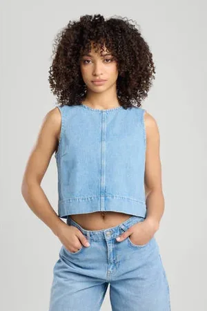 America today Cropped top