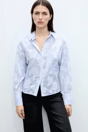 MANGO Blouse lichtblauw