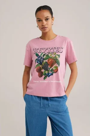 WE Fashion T