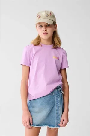 SHOEBY T