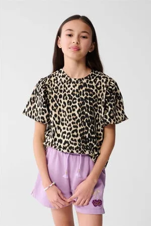 SHOEBY T