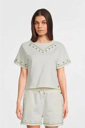Like Flo Young casual short wit
