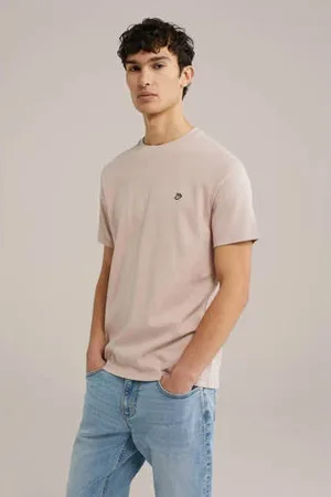 WE Fashion T