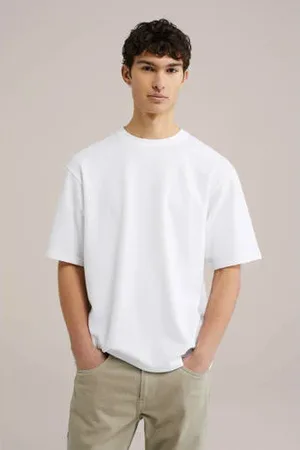 WE Fashion T