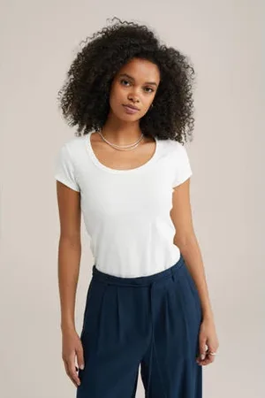 WE Fashion T