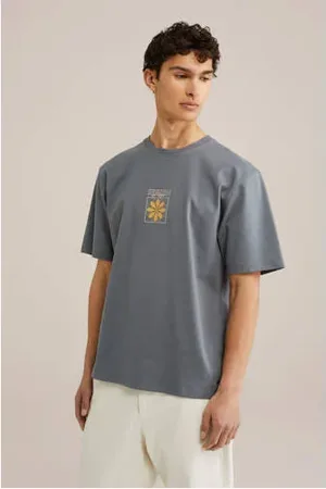 WE Fashion T