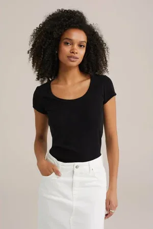 WE Fashion T
