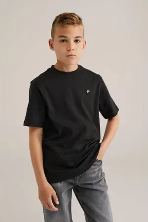 WE Fashion T