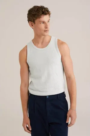 WE Fashion T
