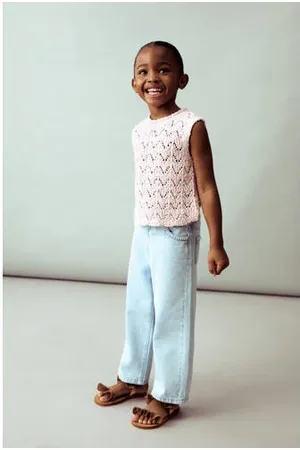 MANGO Mouwloze top lichtroze broderie