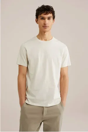 WE Fashion T