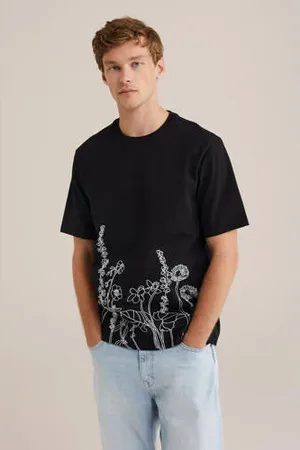 WE Fashion T