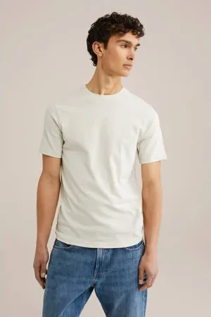 WE Fashion T
