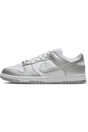 Nike Dunk Low Metallic Silver (W)