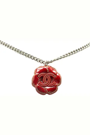CHANEL 2005 Resin CC Camellia Charm Necklace
