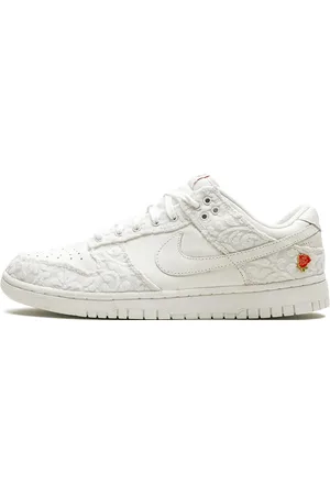 Nike Dunk Low Give Her Flowers