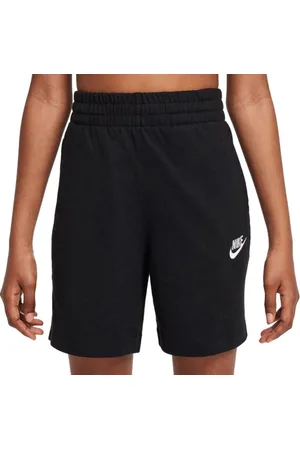 Nike Sportswear Club
