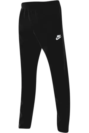 Nike Sportswear Club