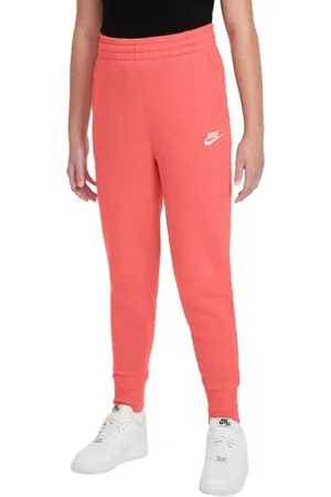 Nike Sportswear Club