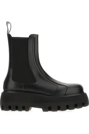 Alexander McQueen Black leather ankle boots