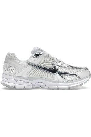 Nike Zoom Vomero 5 Chrome Toe