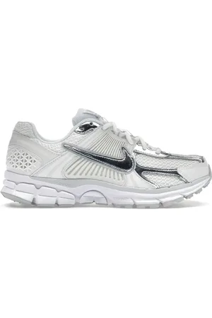 Nike Zoom Vomero 5 Chrome Toe