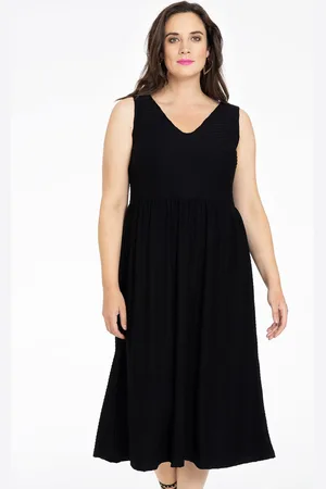 Yoek Mouwloze jurk OBLIE | Zwart | Maat 38/40